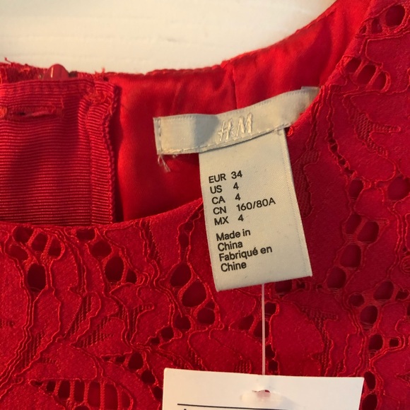 Red lace dress - Picture 3 of 5